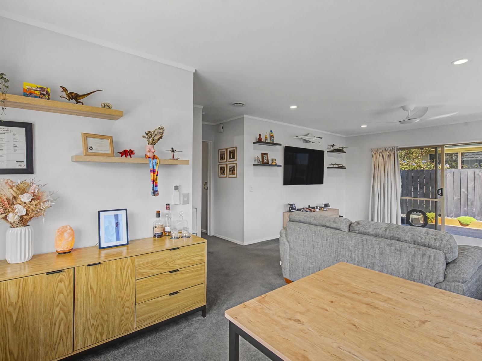 16B Dennis Taylor Court, Paraparaumu