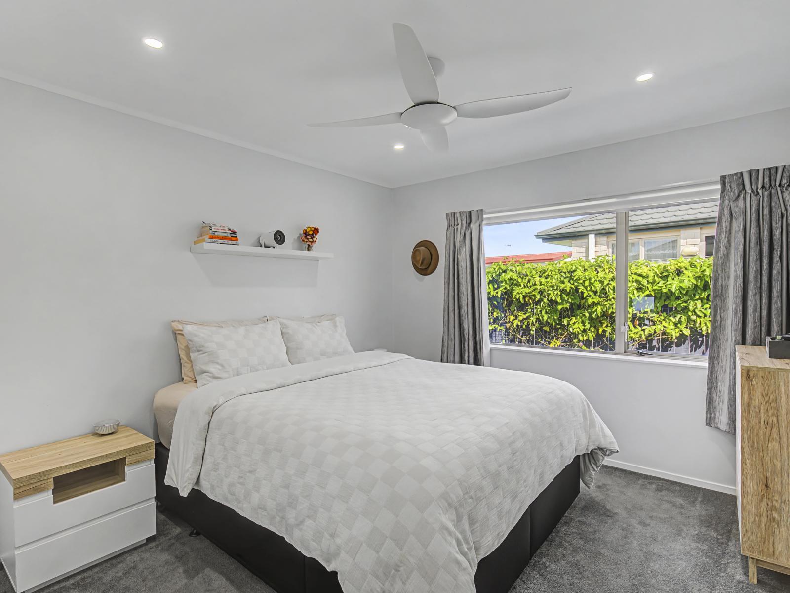 16B Dennis Taylor Court, Paraparaumu