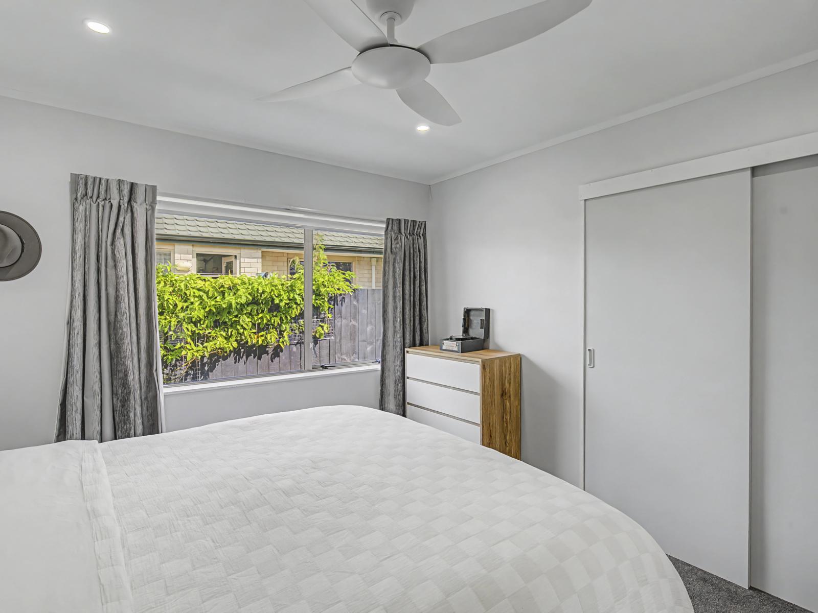 16B Dennis Taylor Court, Paraparaumu