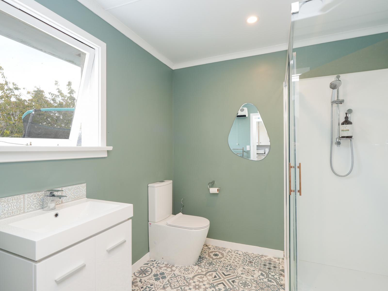 87 Eglinton Street, Winton