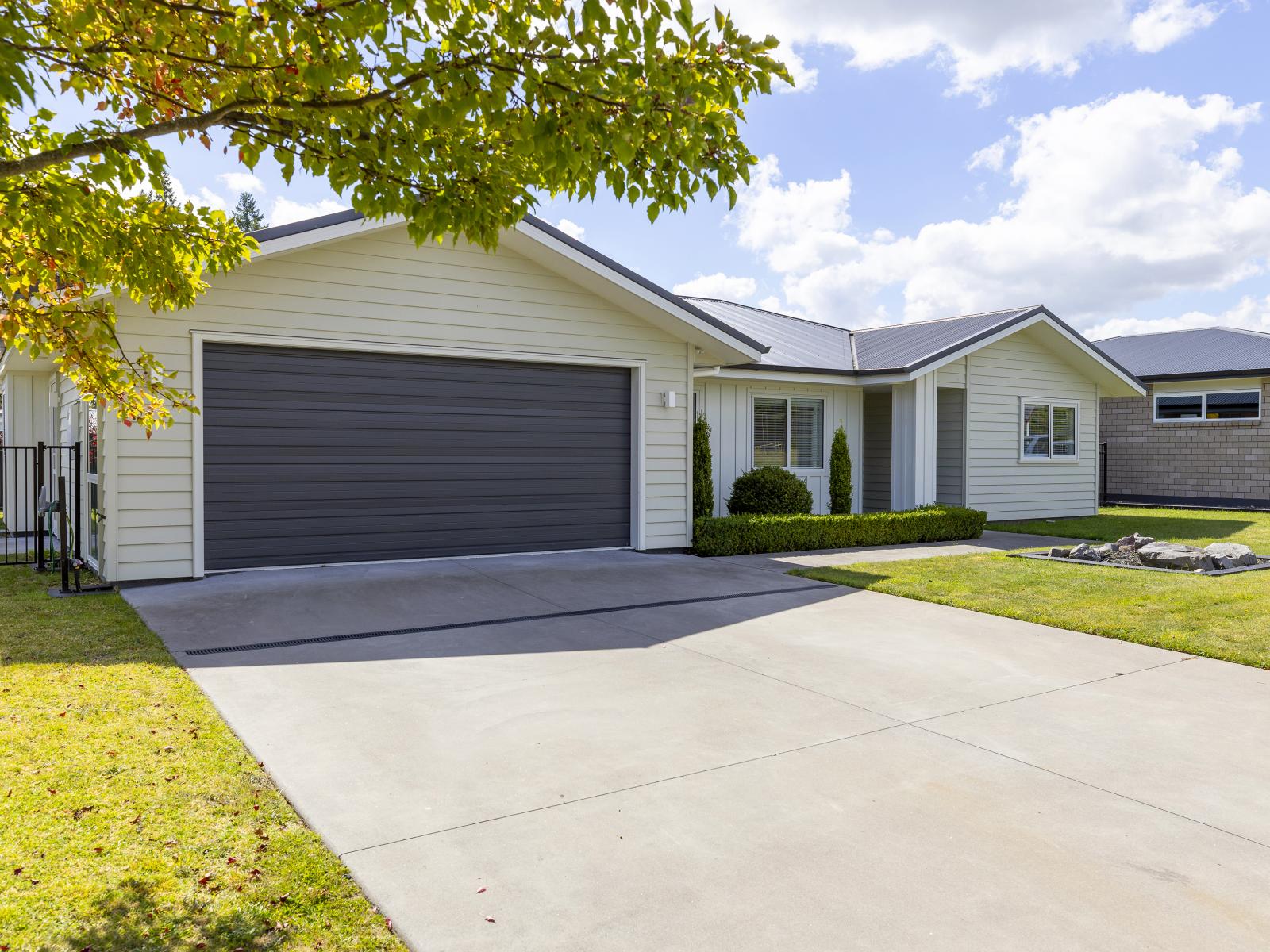 4 Bastille Court, Rangatira Park