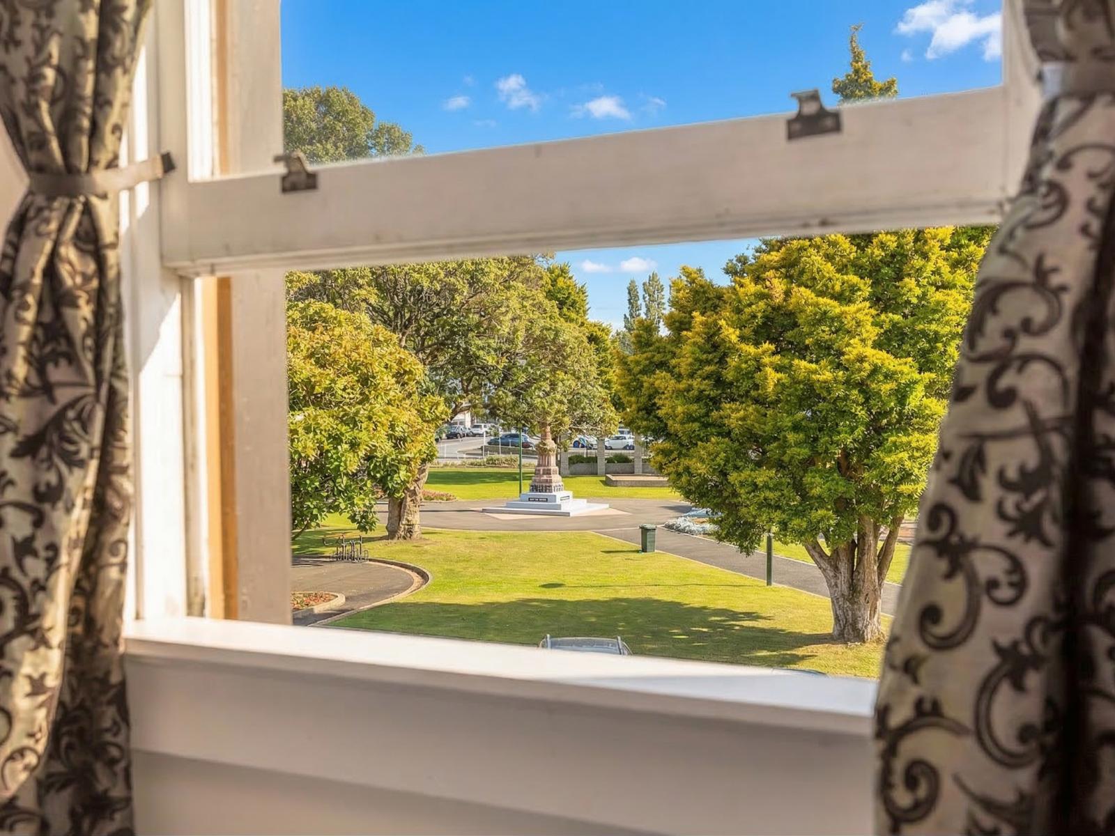 20 Memorial Square, Carterton