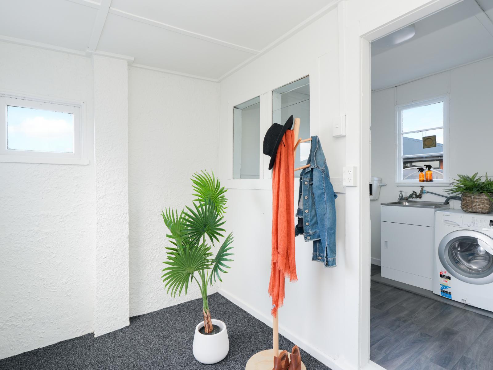 327 North Road, Waikiwi