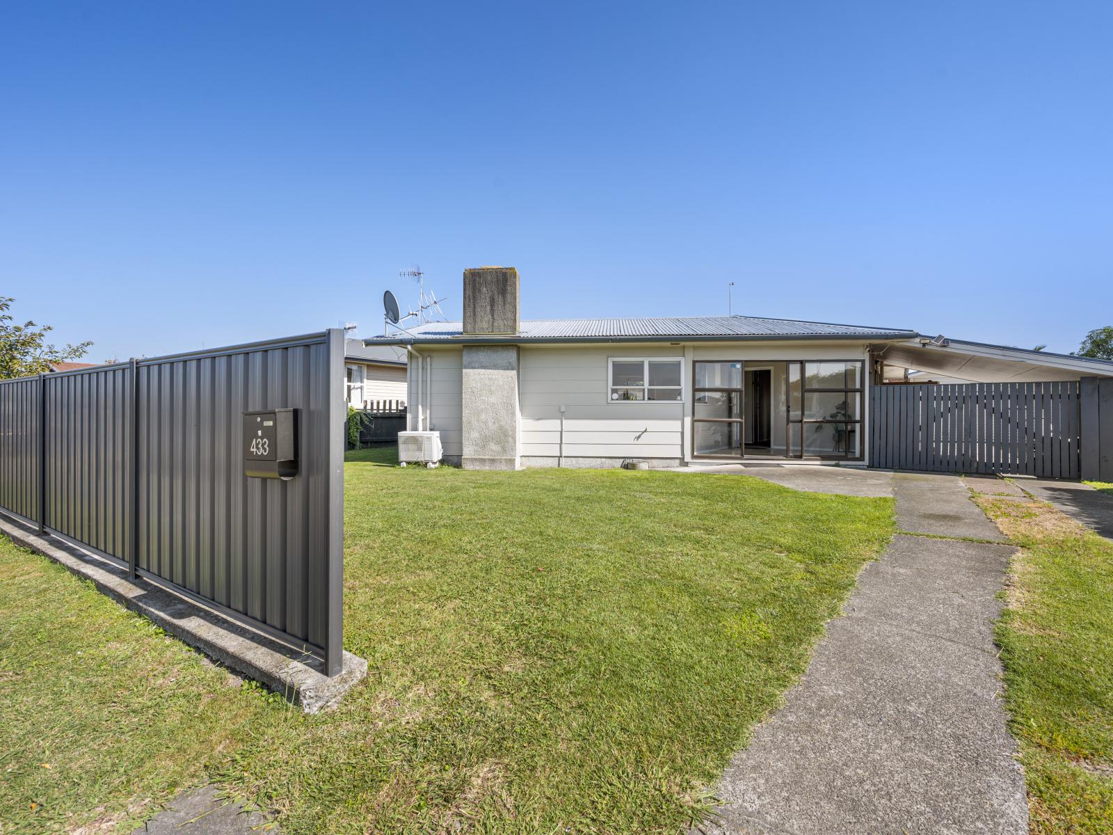 433 Kennedy Road, Pirimai