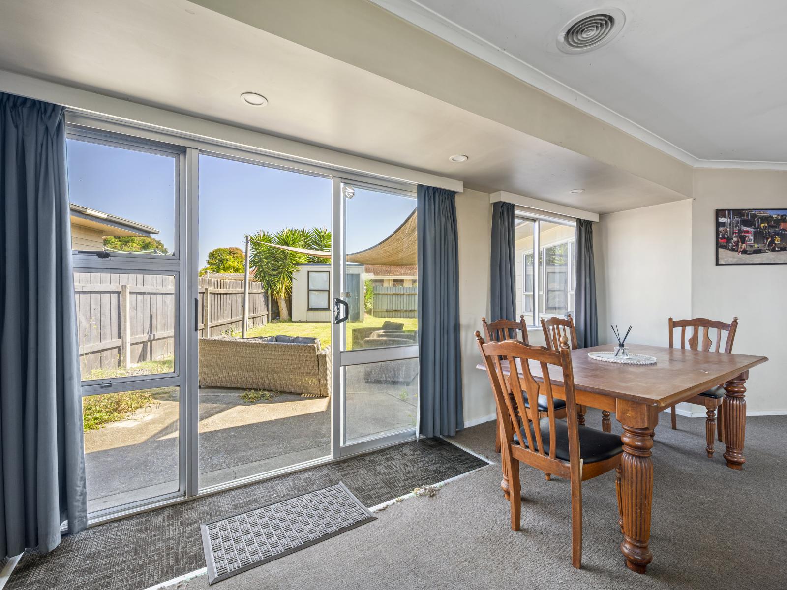 433 Kennedy Road, Pirimai