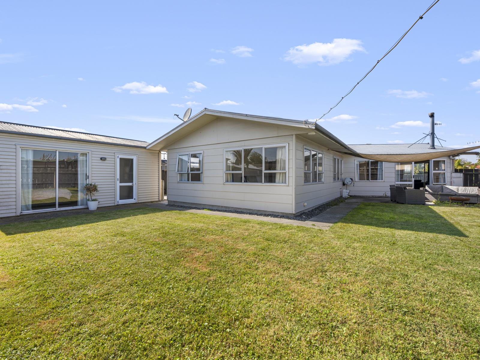 433 Kennedy Road, Pirimai