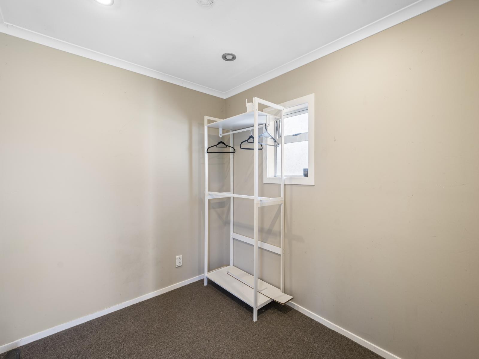 433 Kennedy Road, Pirimai