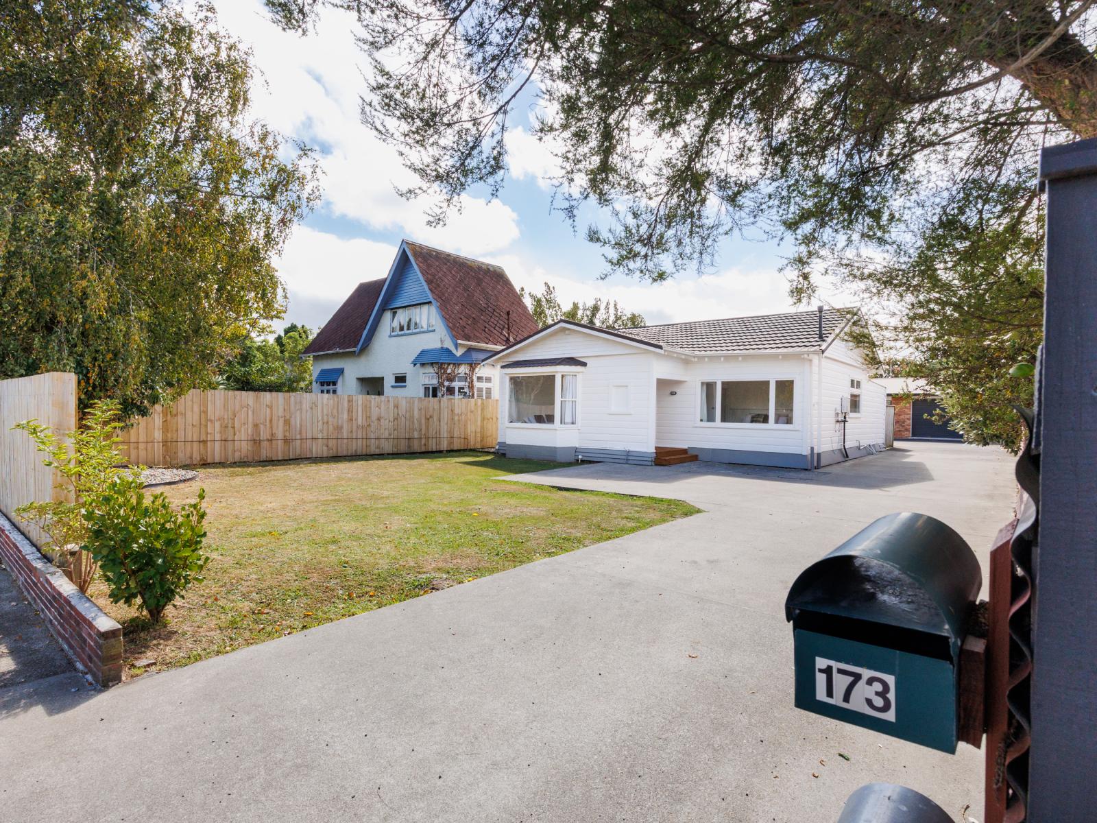 173 Botanical Road, Takaro