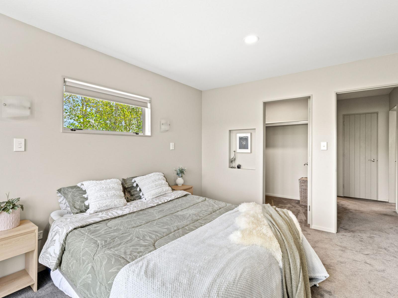 671 No 3 Line, Okoia