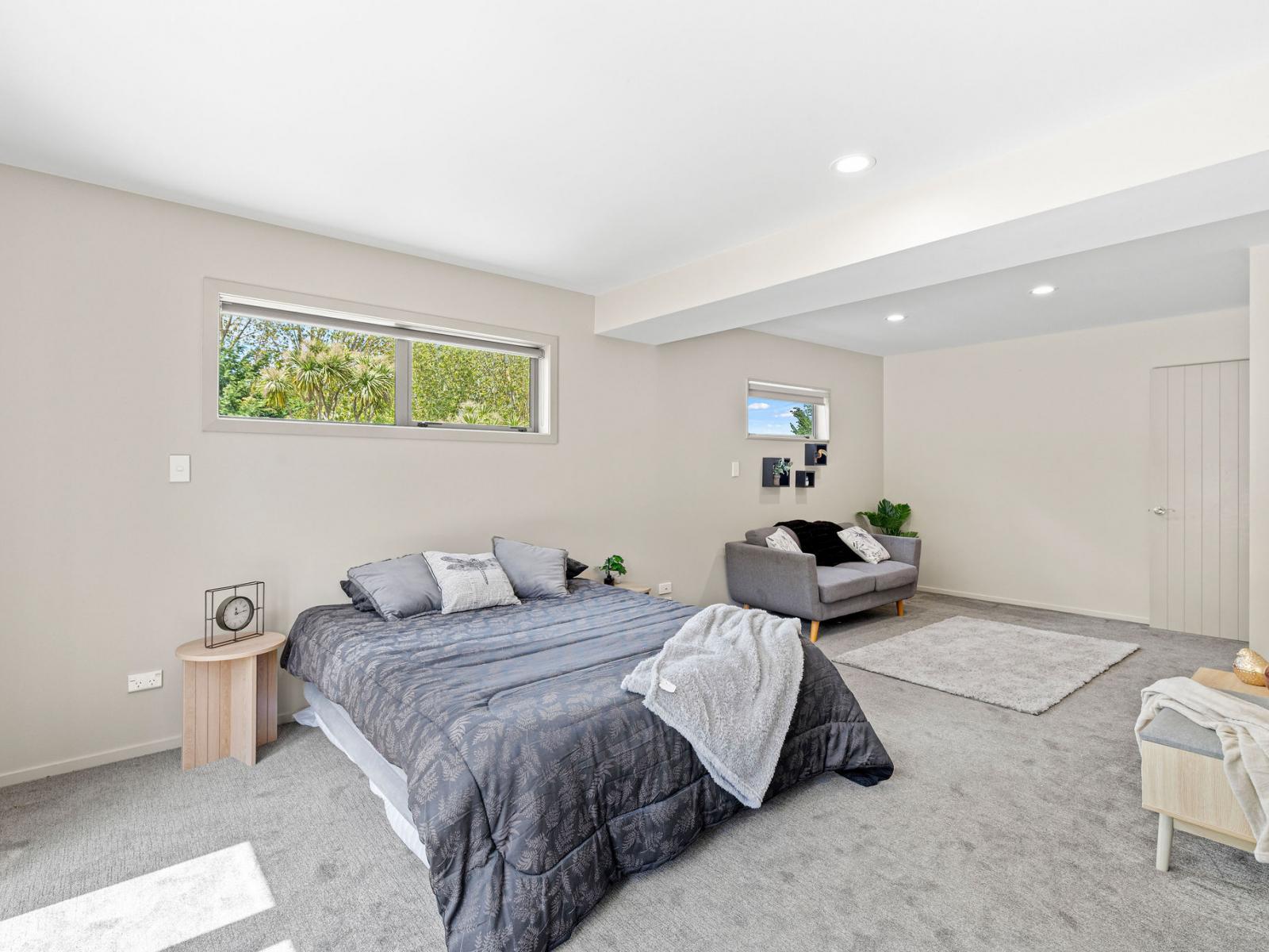 671 No 3 Line, Okoia