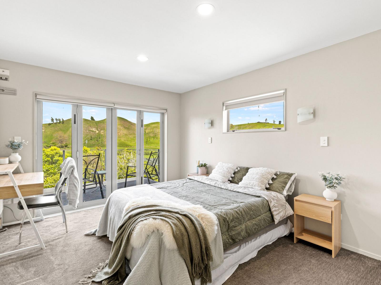 671 No 3 Line, Okoia