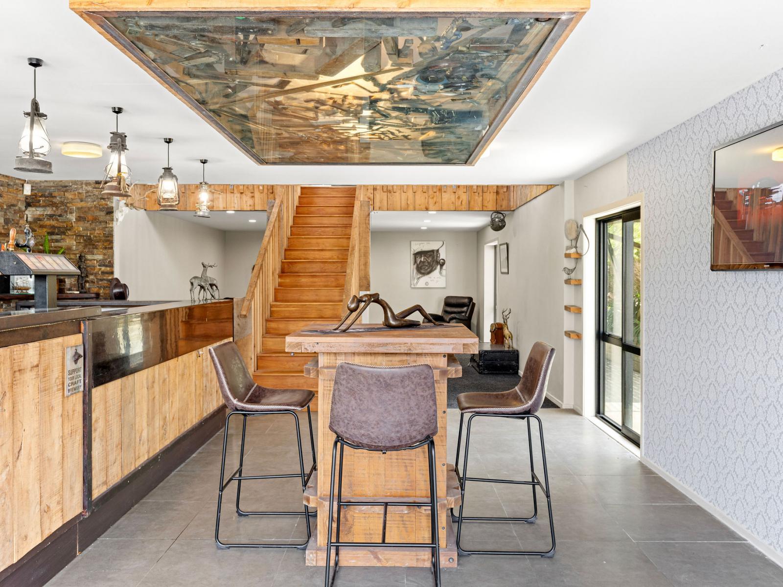 671 No 3 Line, Okoia