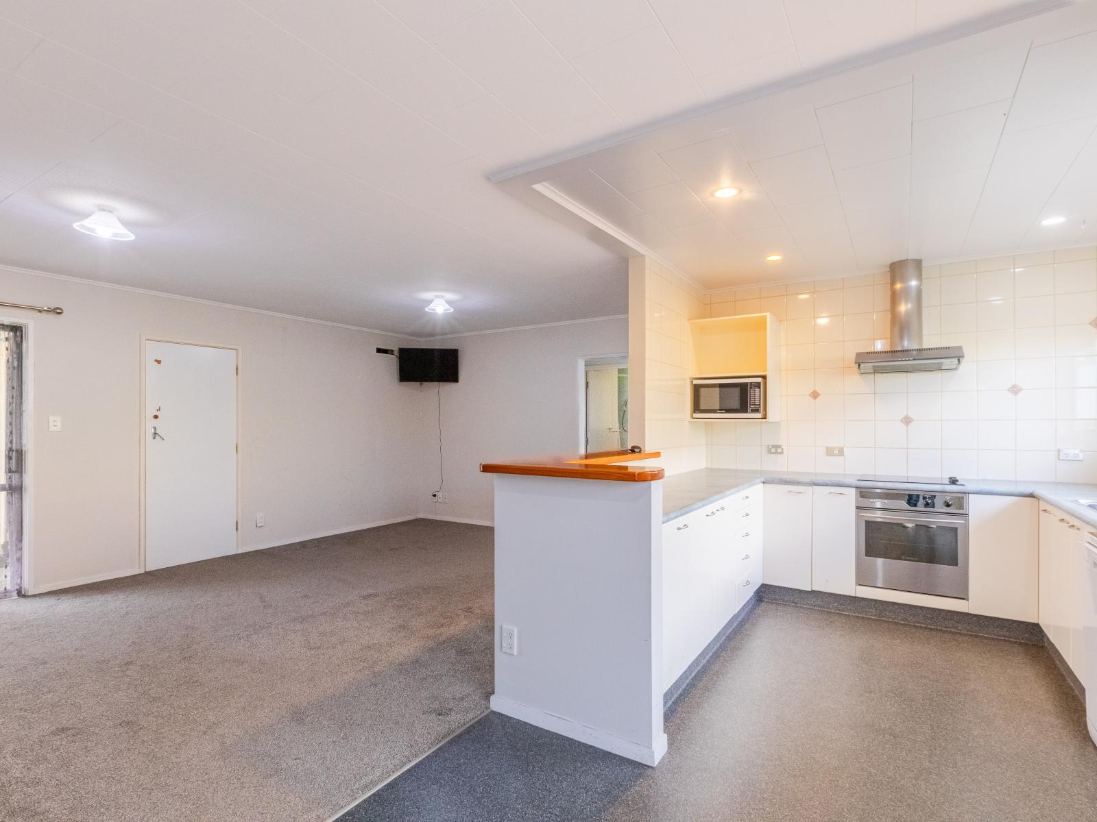 50 Meeanee Quay, Westshore