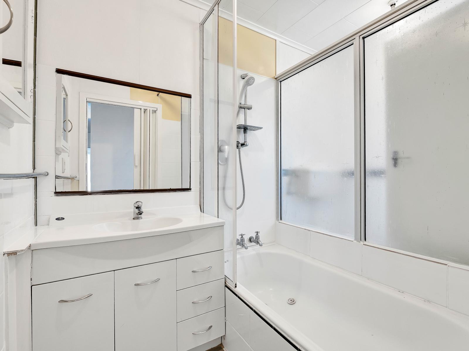 2/341 Devon Street West, New Plymouth