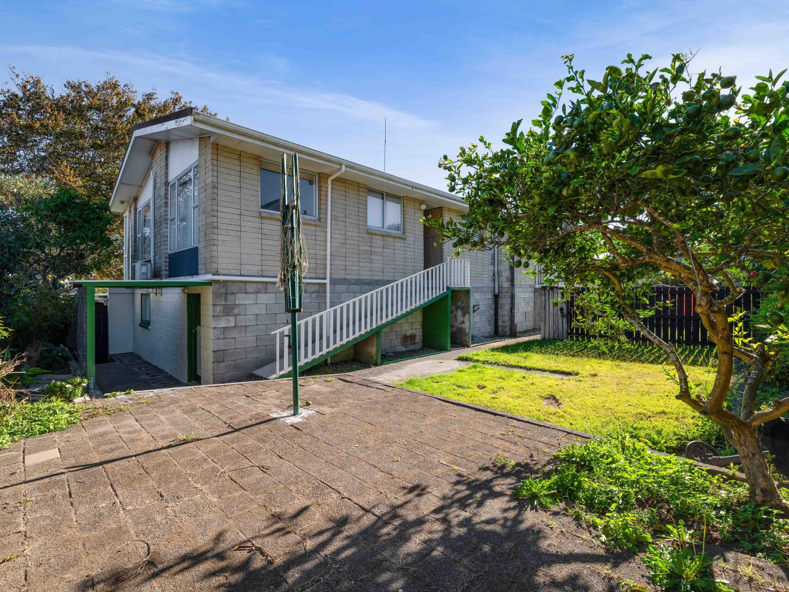 2/341 Devon Street West, New Plymouth