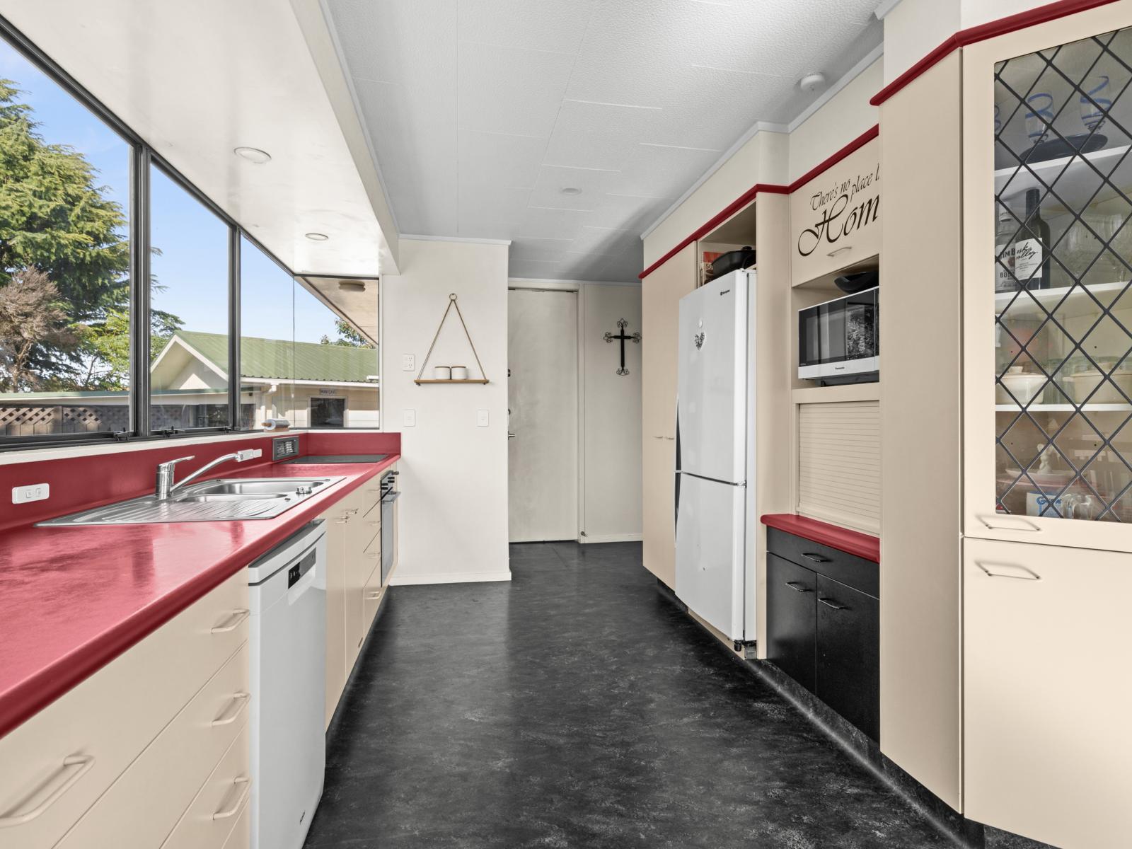 43 Ryan Crescent, Greenmeadows