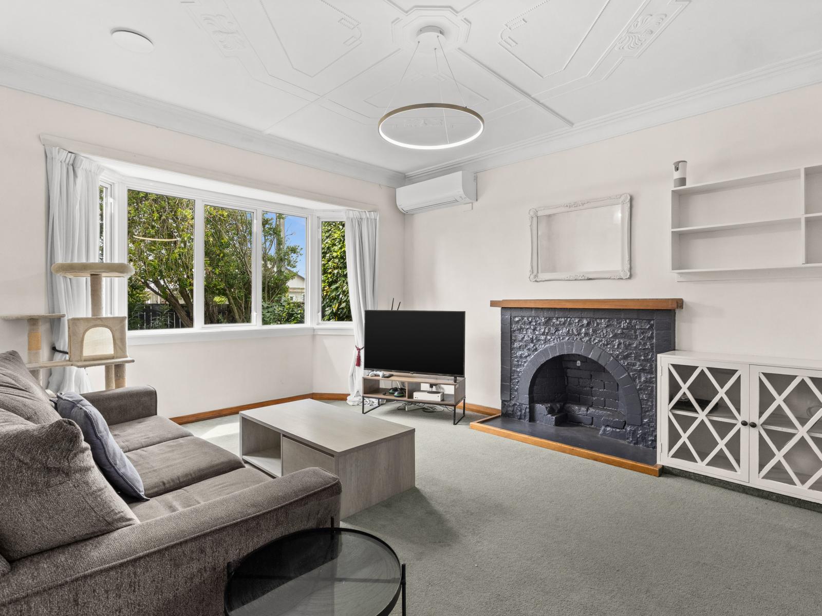 508 Southampton Street West, Hastings