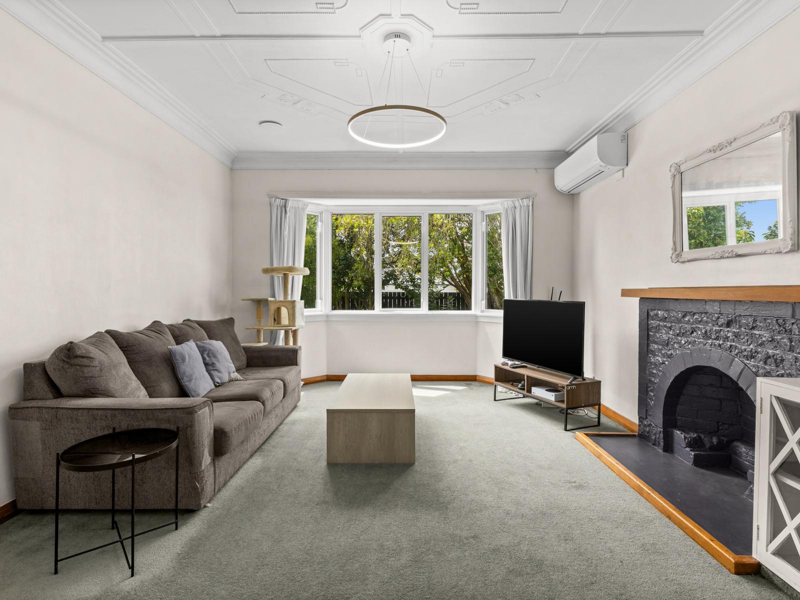 508 Southampton Street West, Hastings