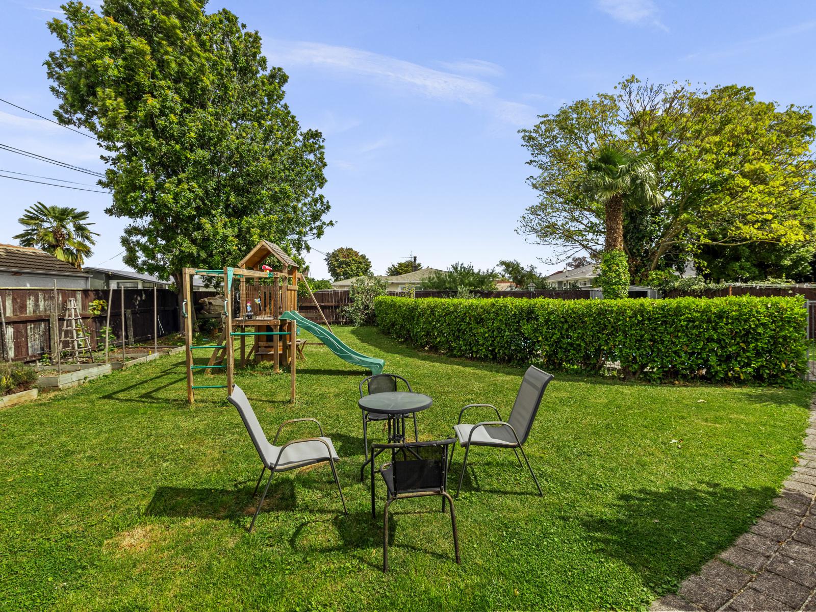 508 Southampton Street West, Hastings