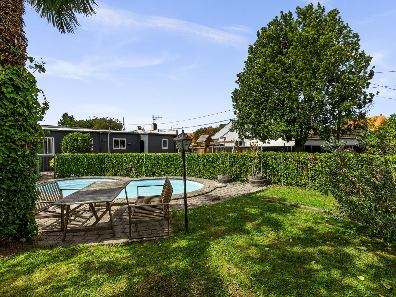 508 Southampton Street West, Hastings