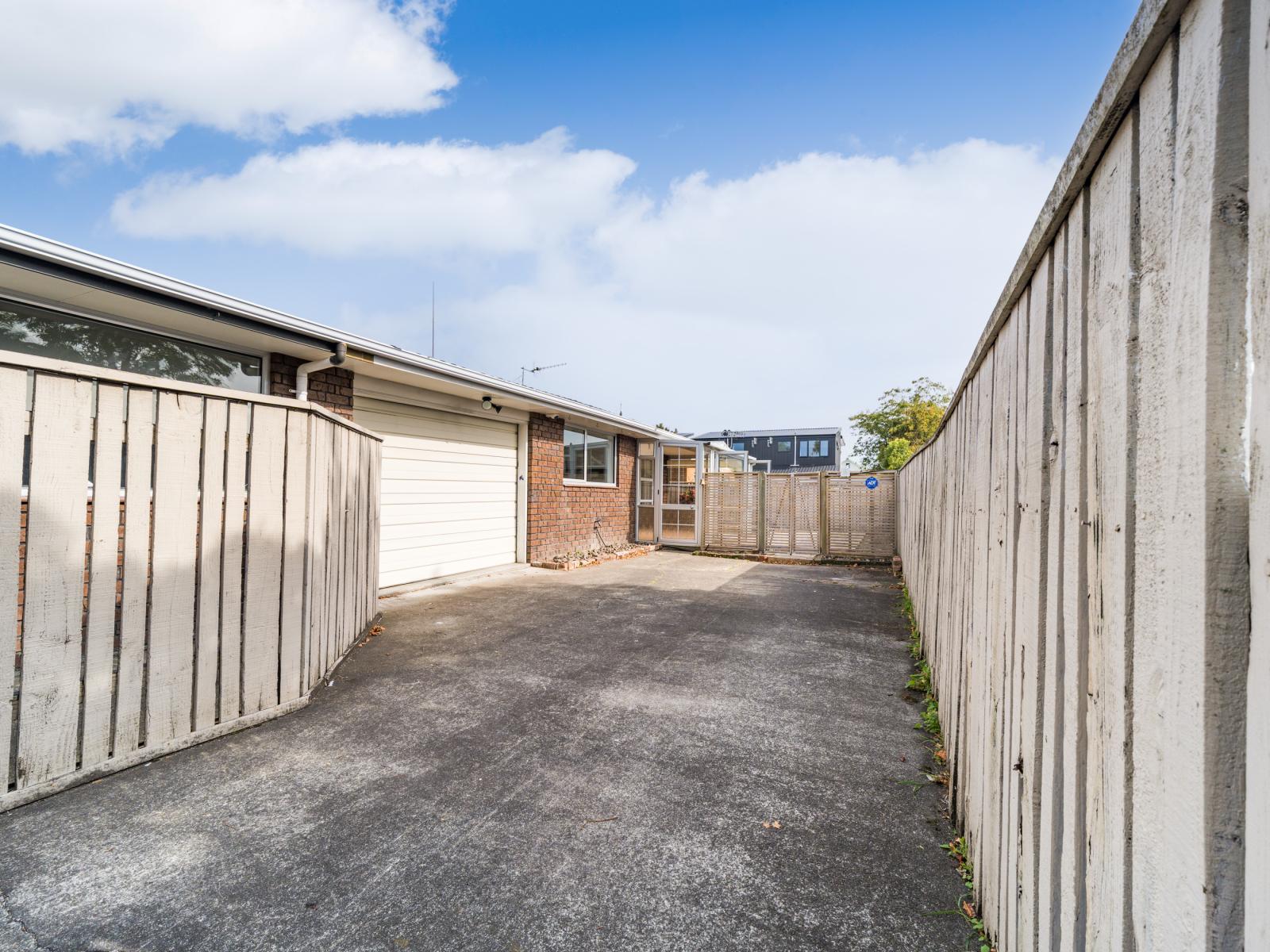 155b Ferguson Street, West End