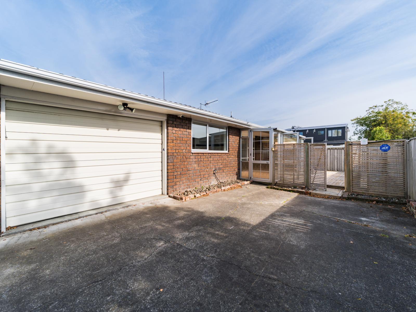 155b Ferguson Street, West End