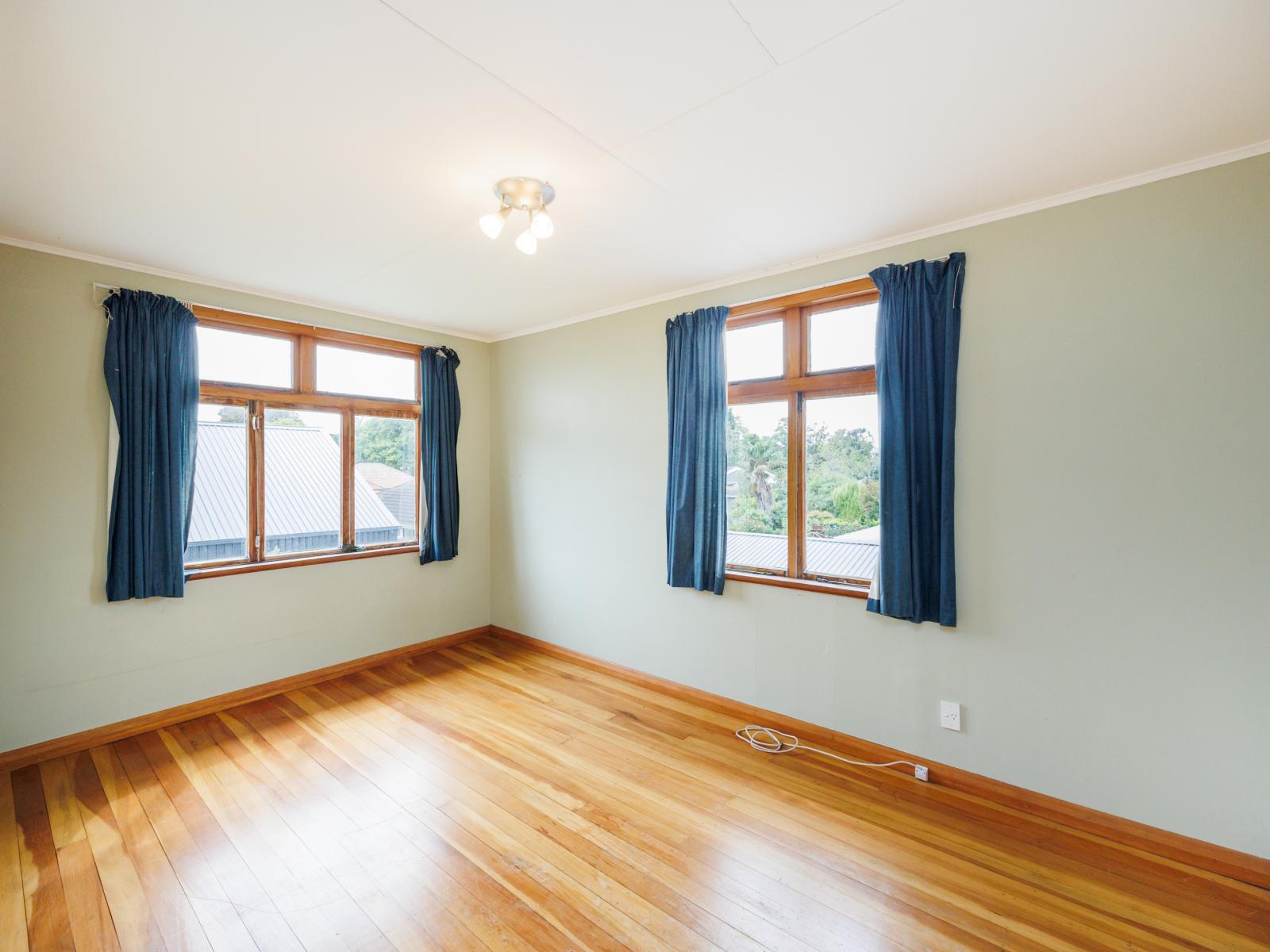 859 Main Street, Roslyn