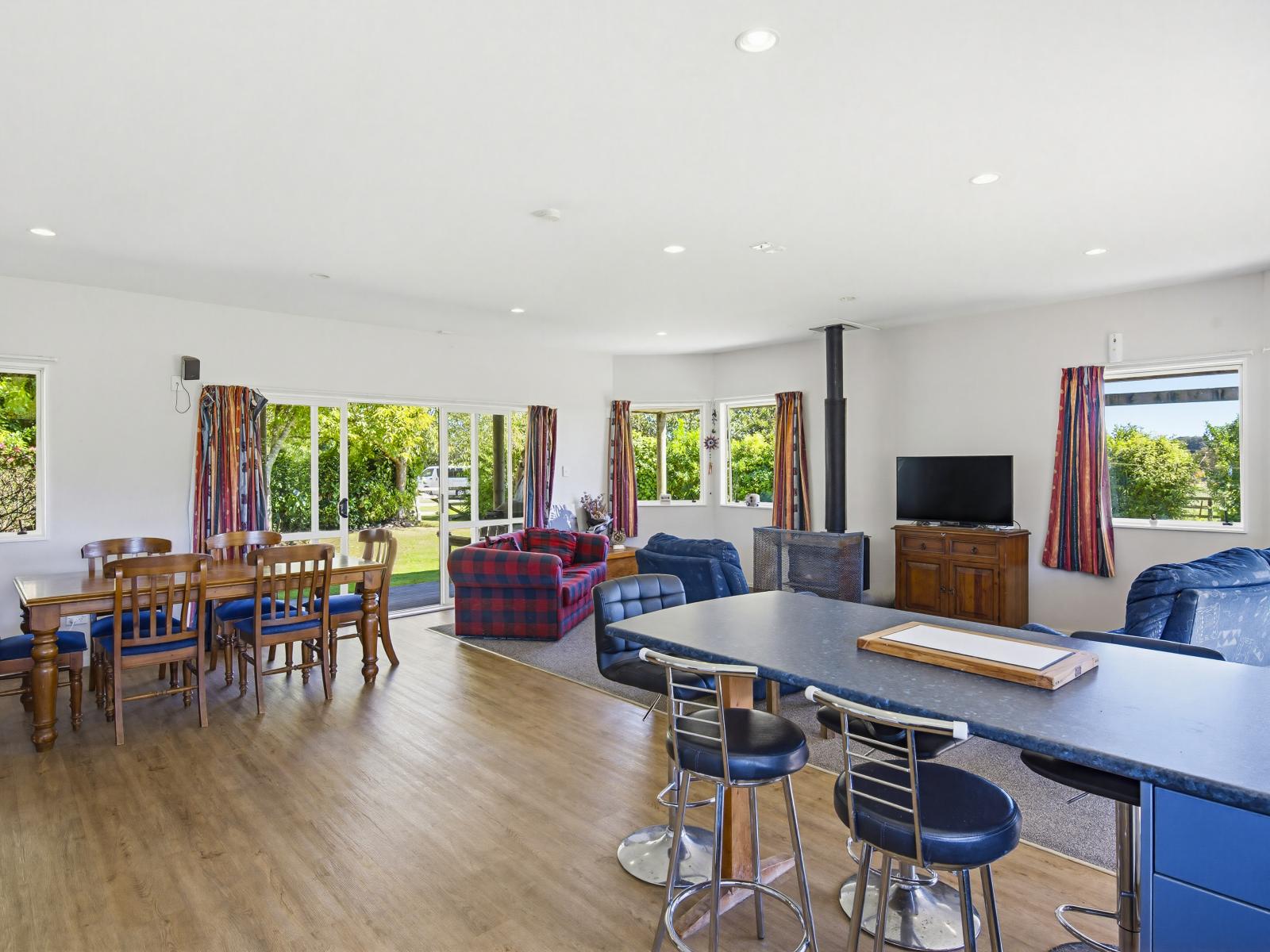 63 South Manakau Road, Manakau