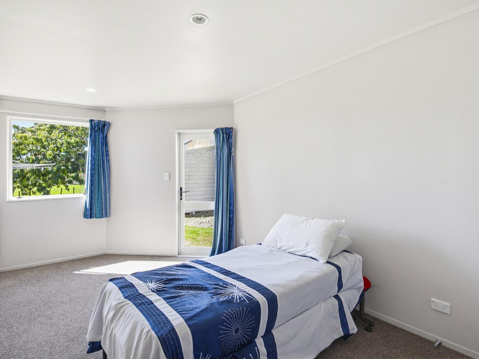 63 South Manakau Road, Manakau