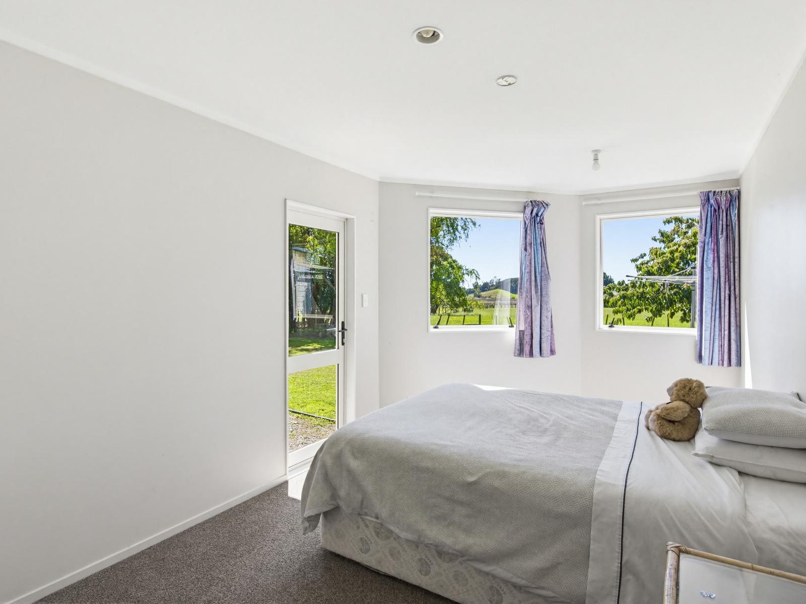 63 South Manakau Road, Manakau