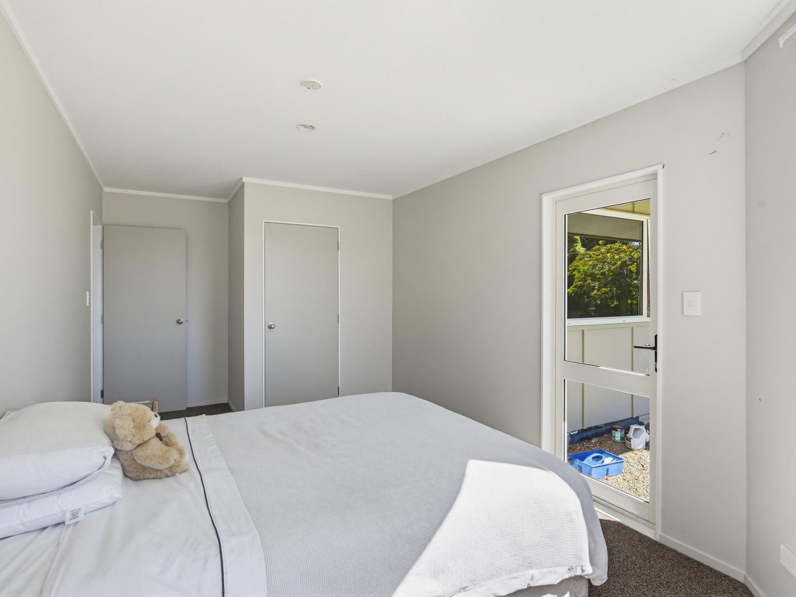 63 South Manakau Road, Manakau