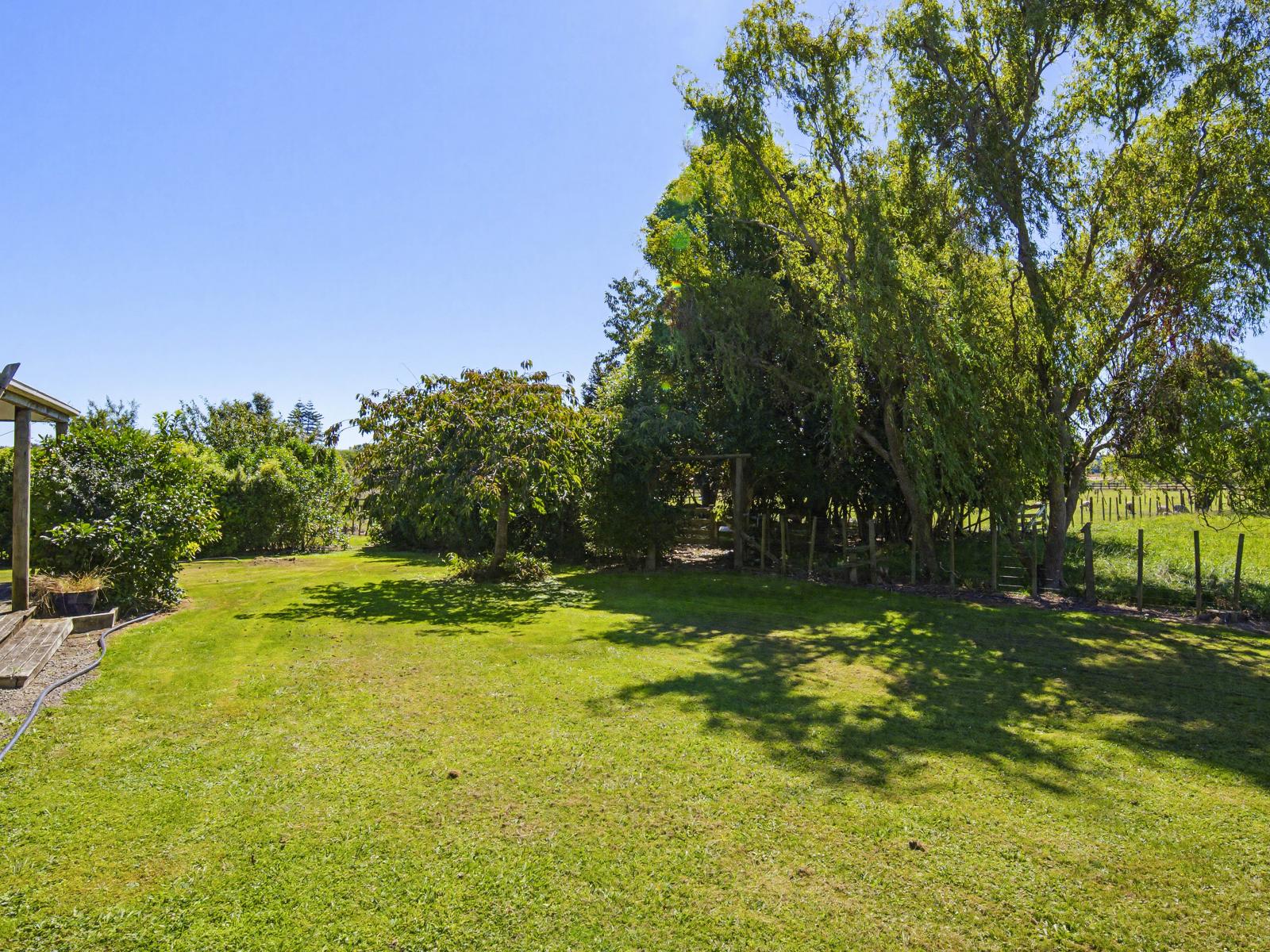 63 South Manakau Road, Manakau