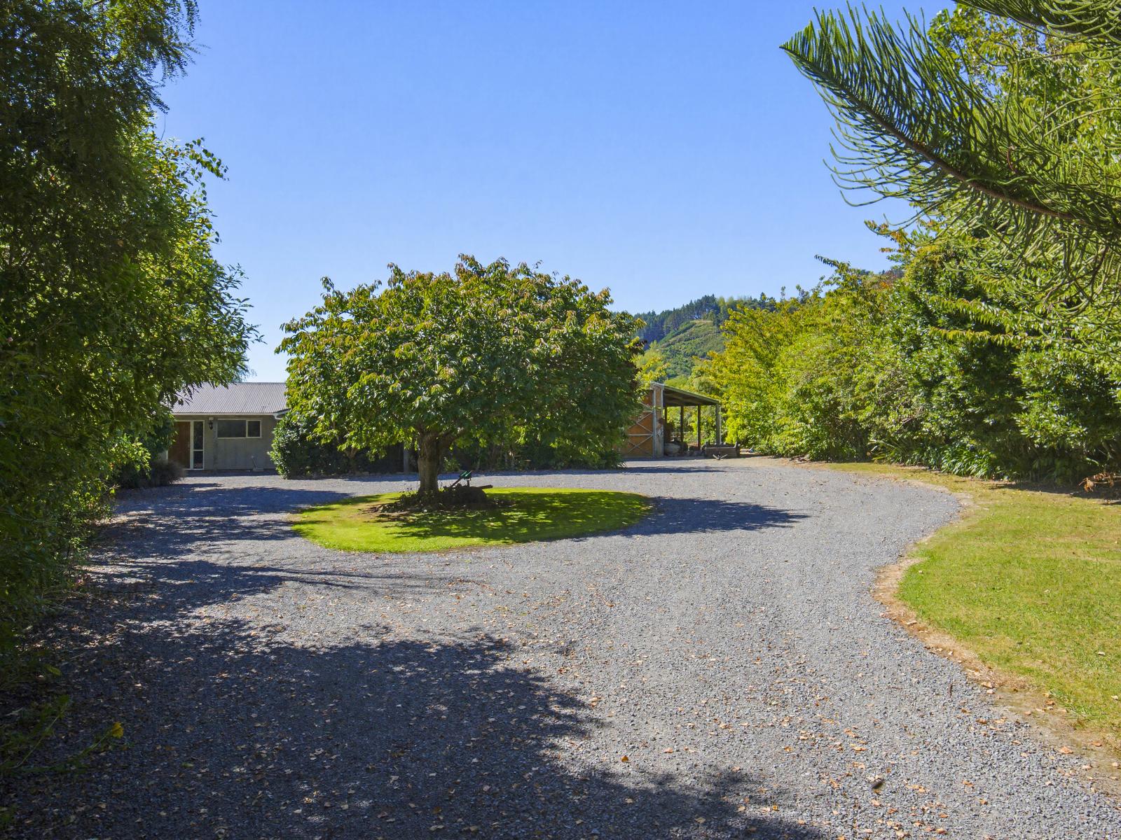 63 South Manakau Road, Manakau