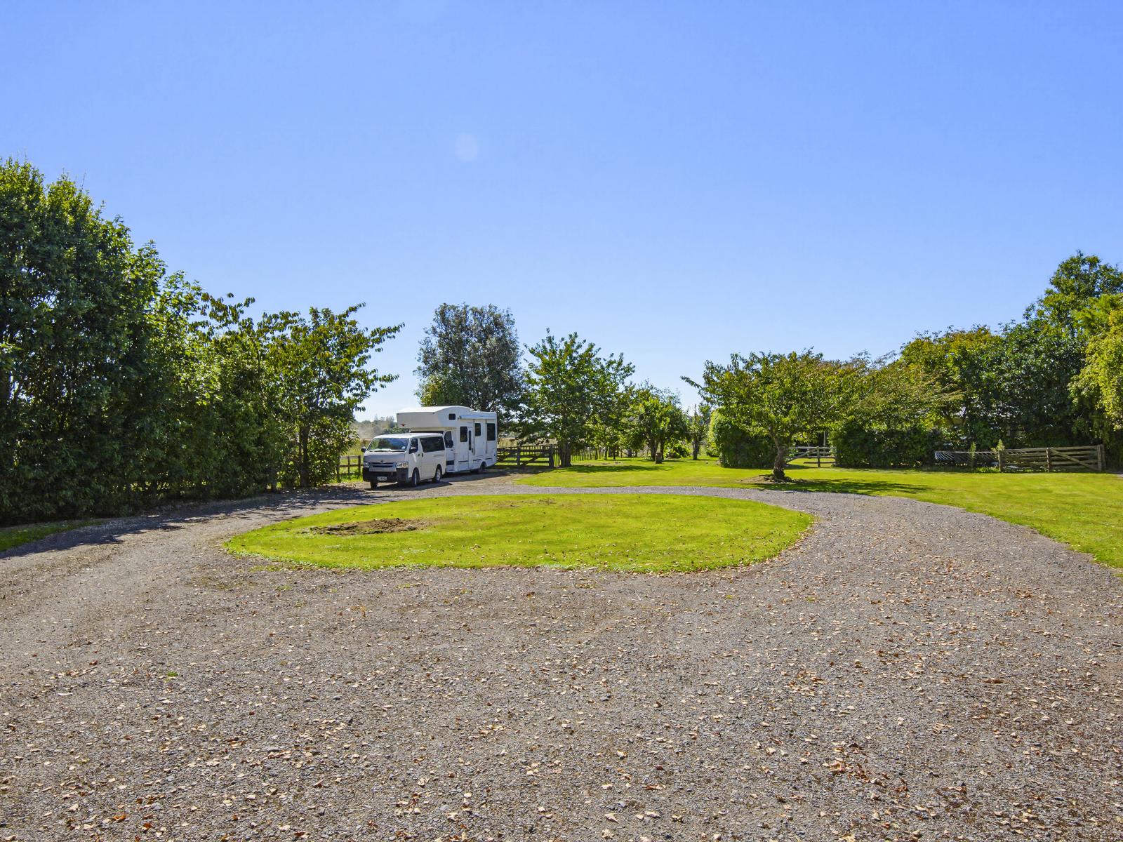 63 South Manakau Road, Manakau