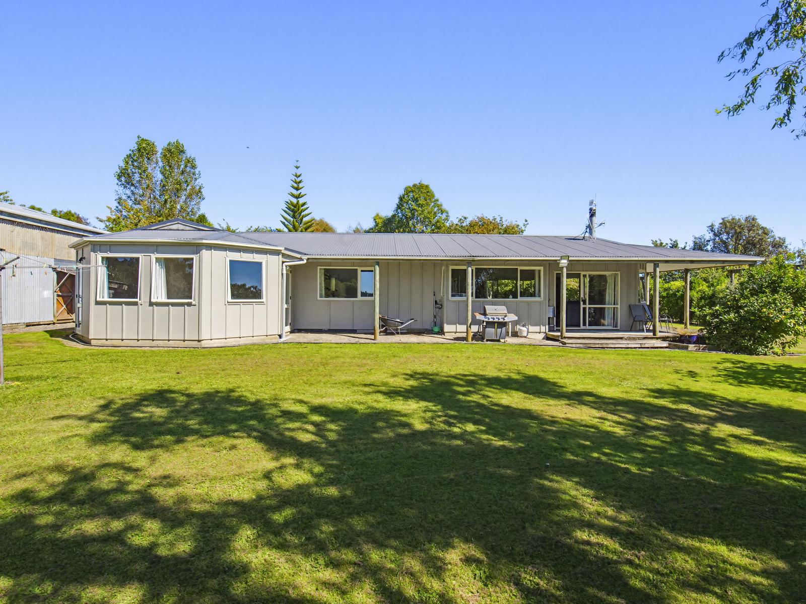 63 South Manakau Road, Manakau