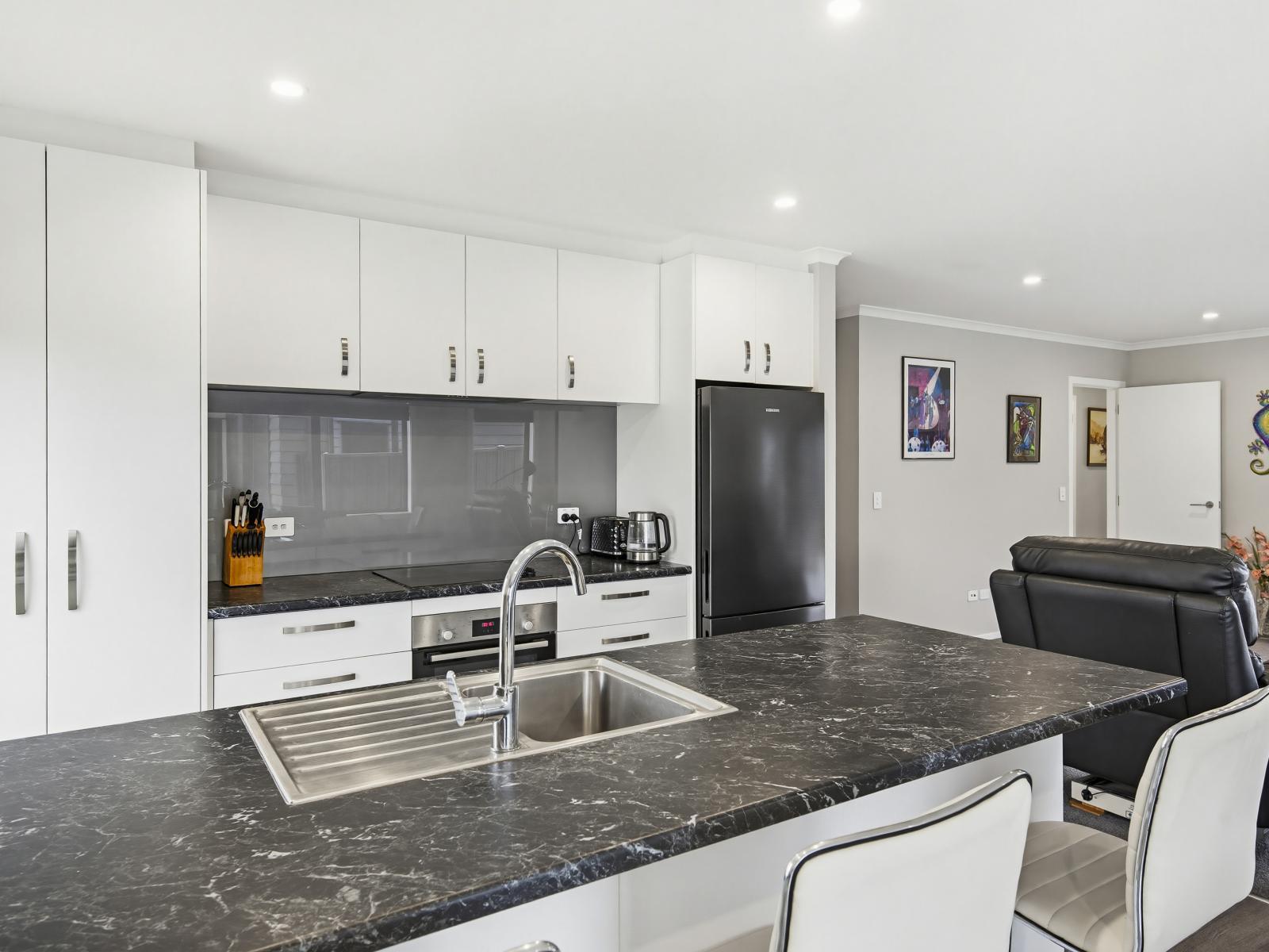 12 Enereta Road, Otaki