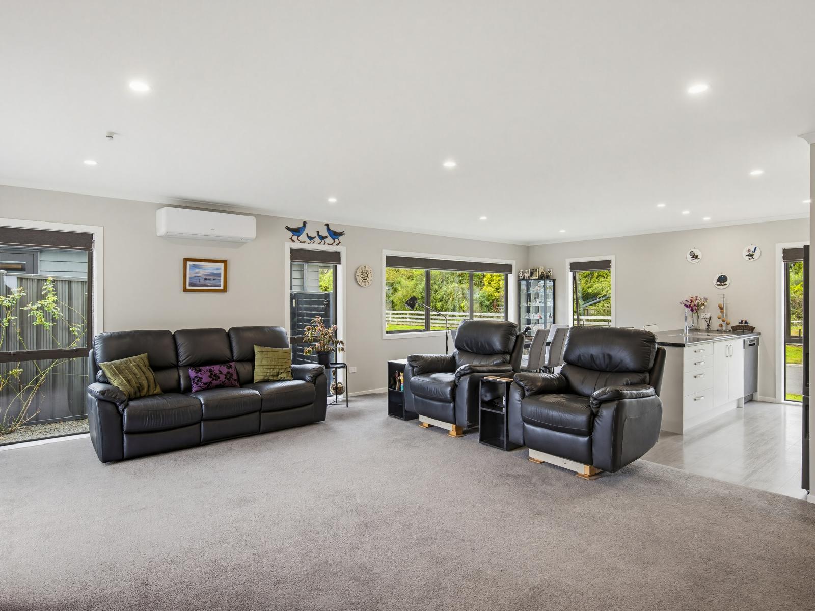 12 Enereta Road, Otaki