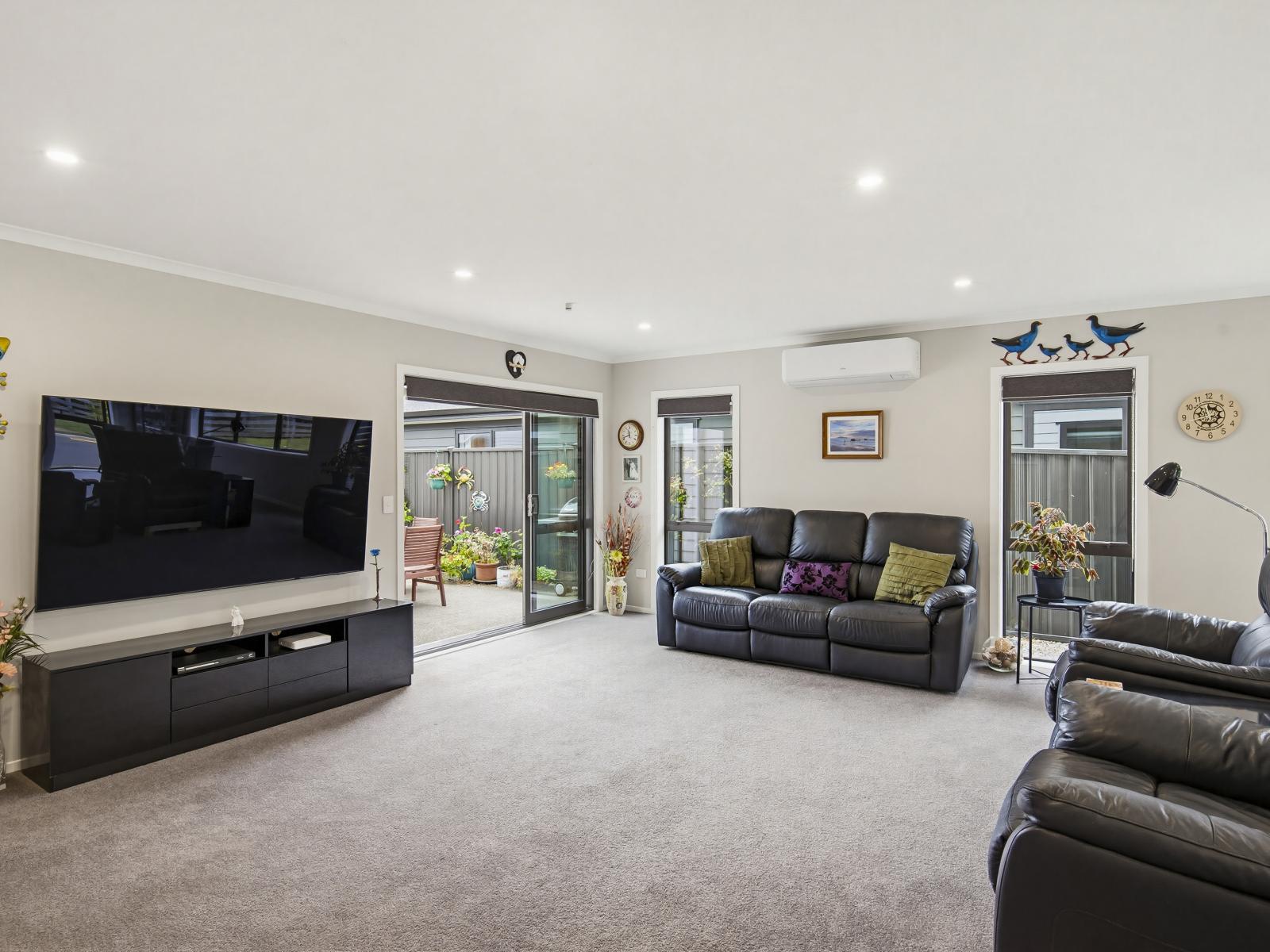 12 Enereta Road, Otaki