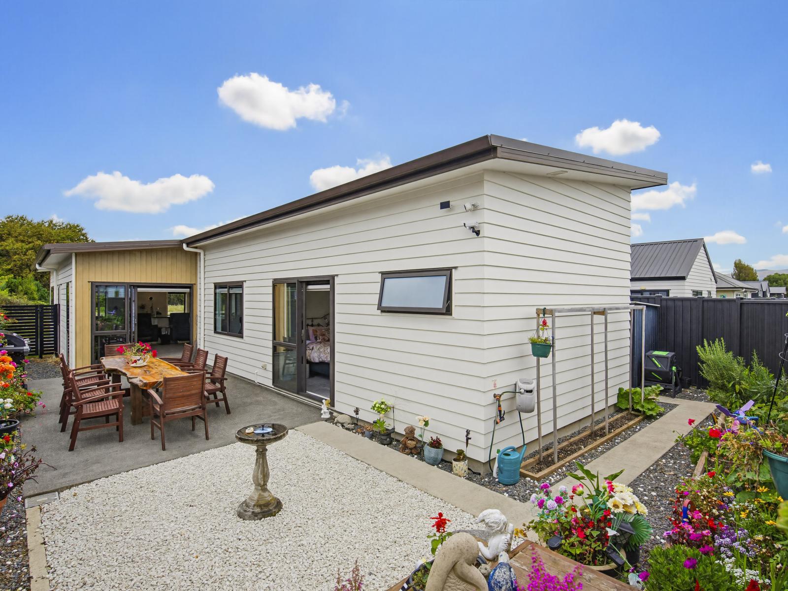 12 Enereta Road, Otaki