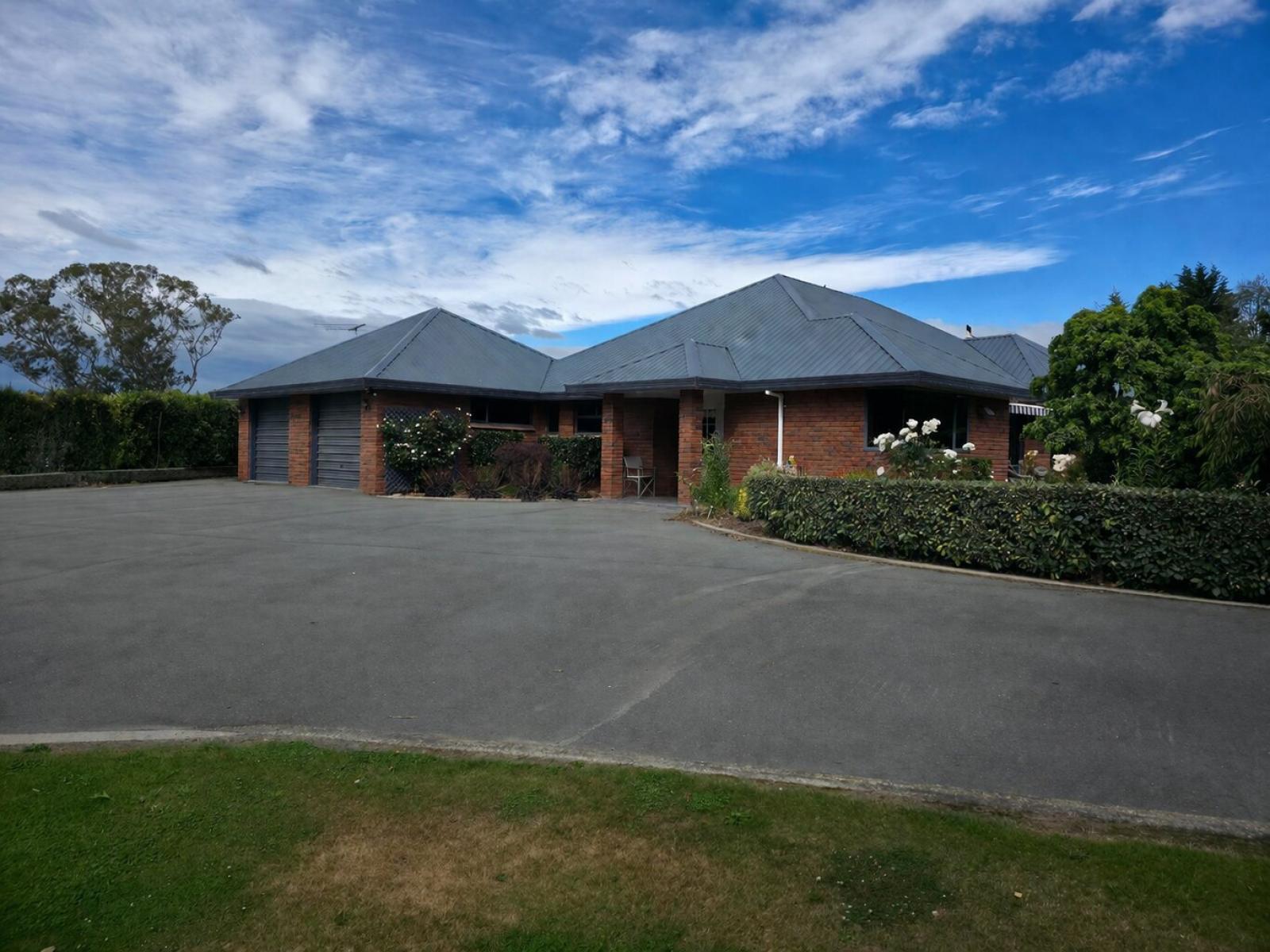 275 Homestead Road, Weston