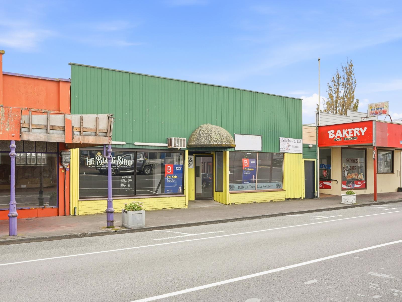 90 High Street, Bulls