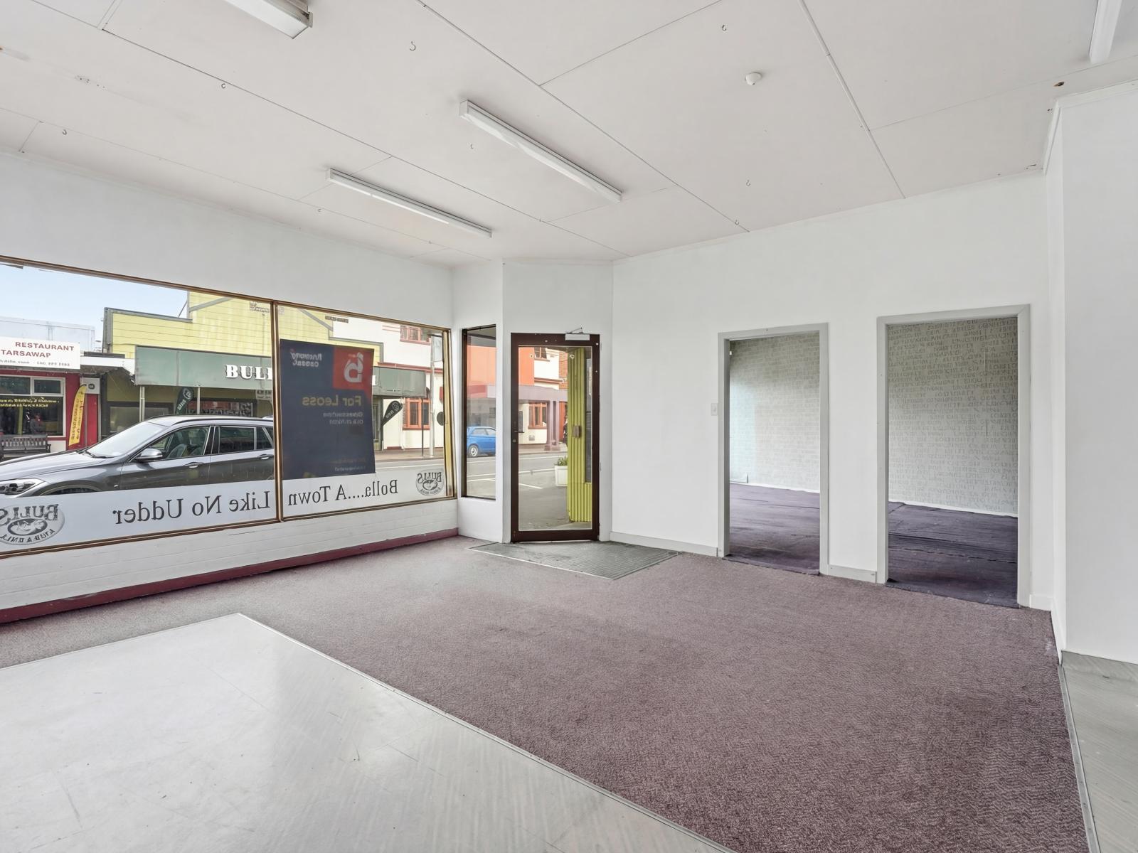 90 High Street, Bulls