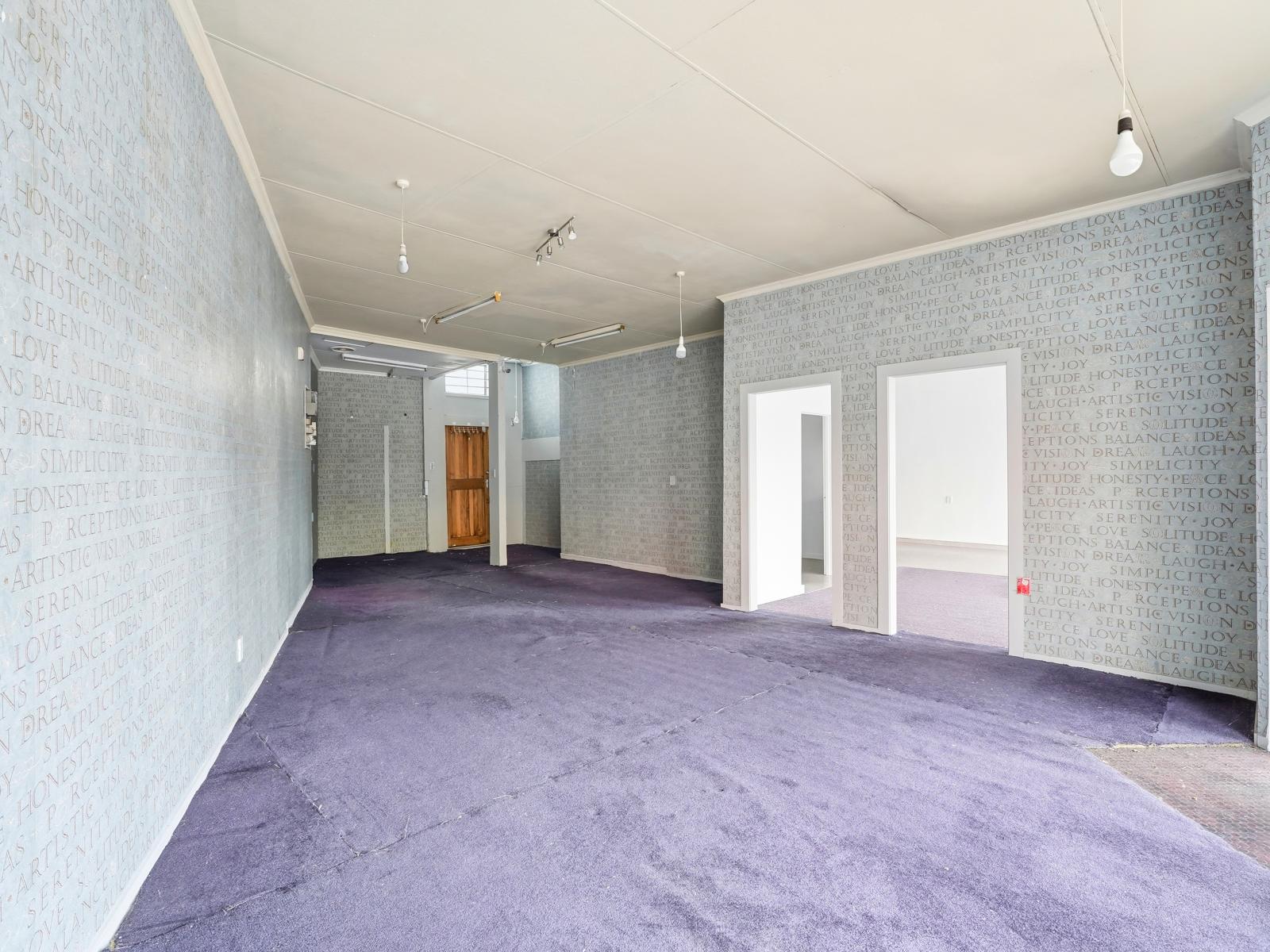 90 High Street, Bulls