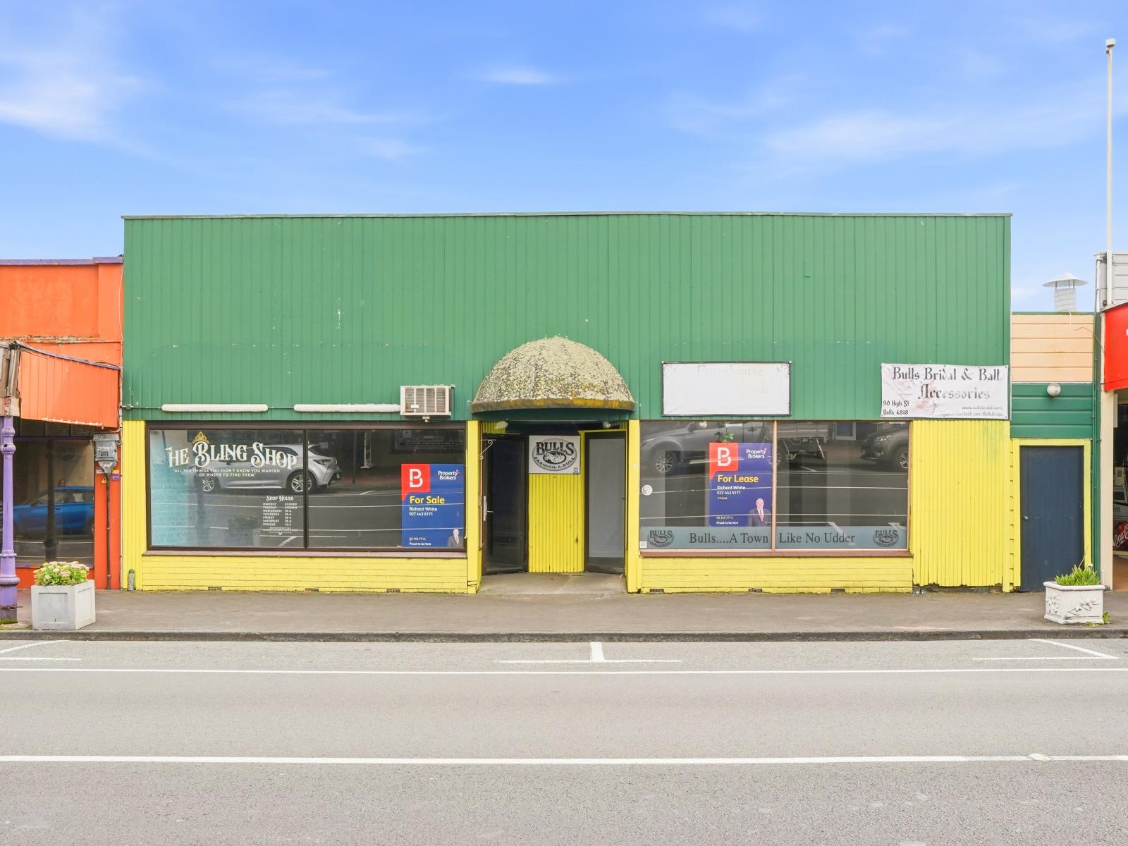 90 High Street, Bulls