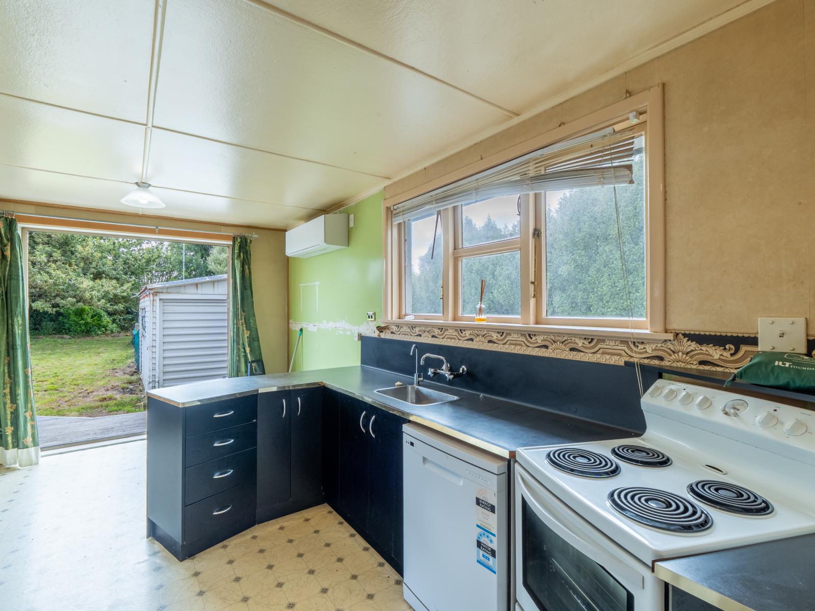 186 Tramway Road, Strathern