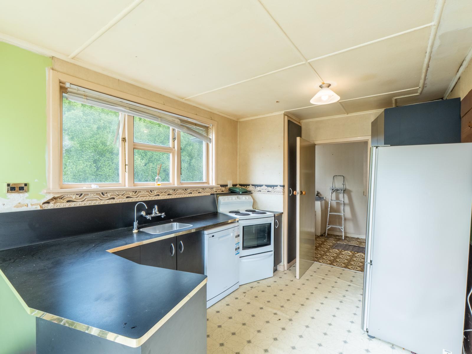 186 Tramway Road, Strathern