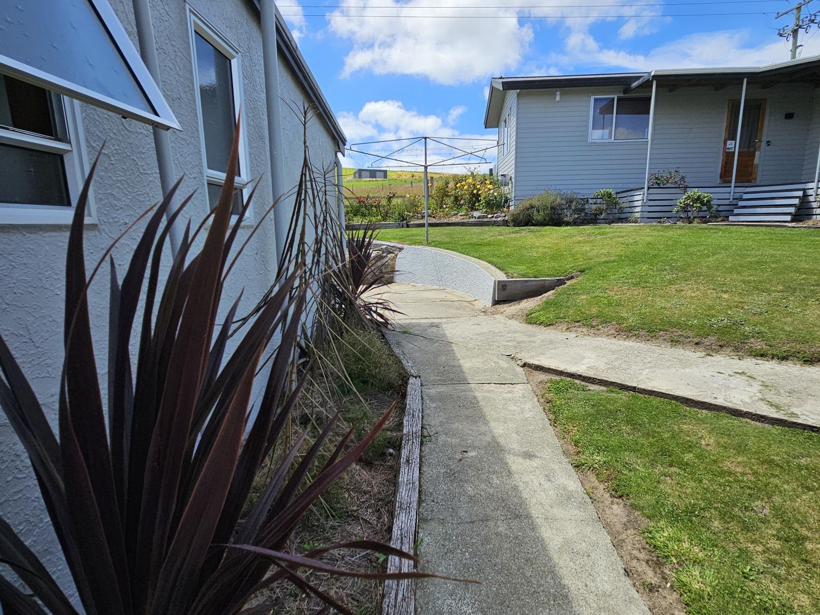 90 Parsons Road, Weston