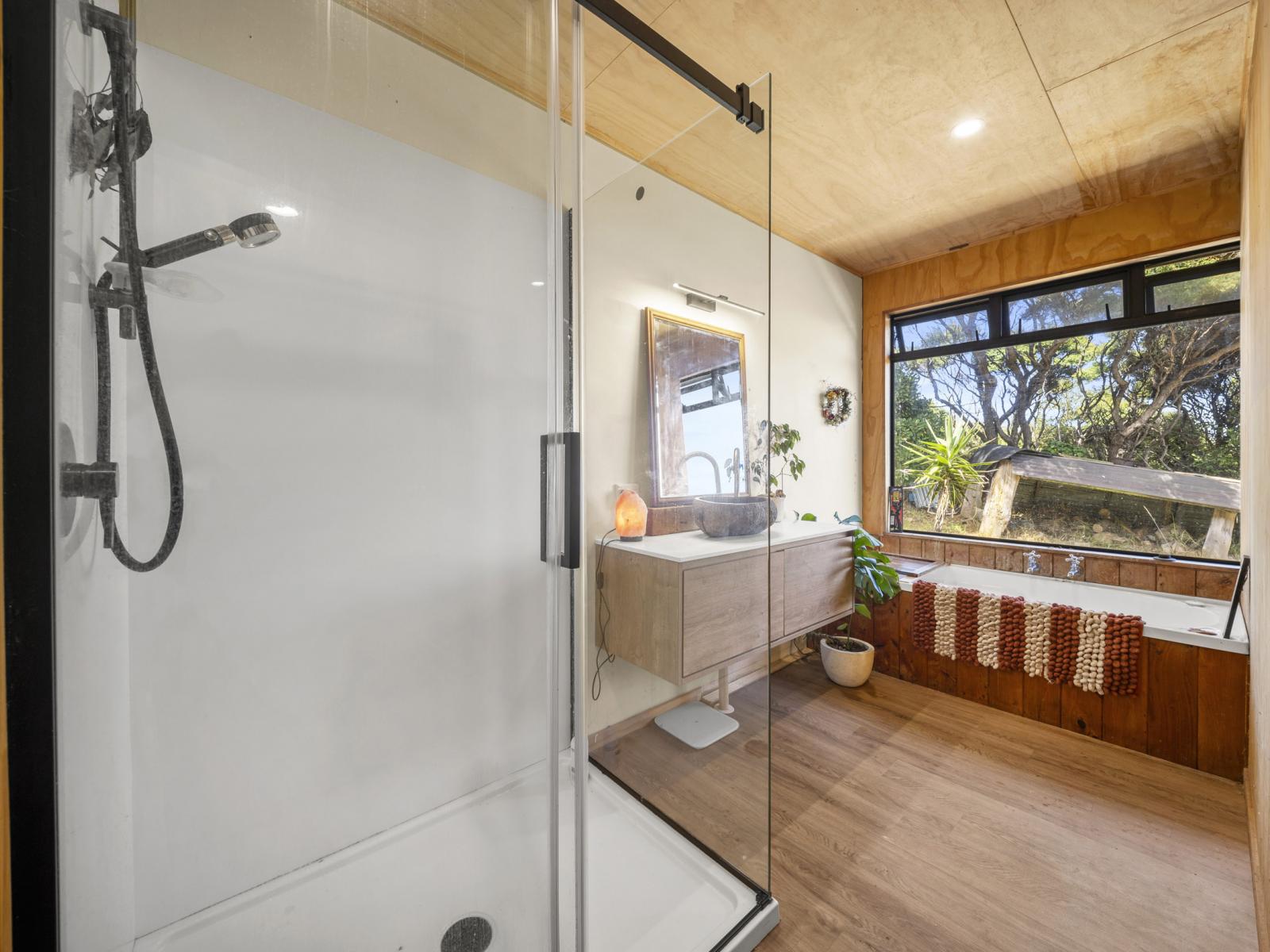 1574 Whaanga Road, Raglan