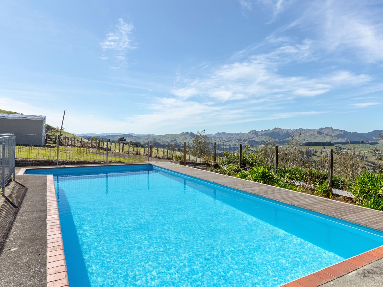 57 Admiral Station Road, Gladstone