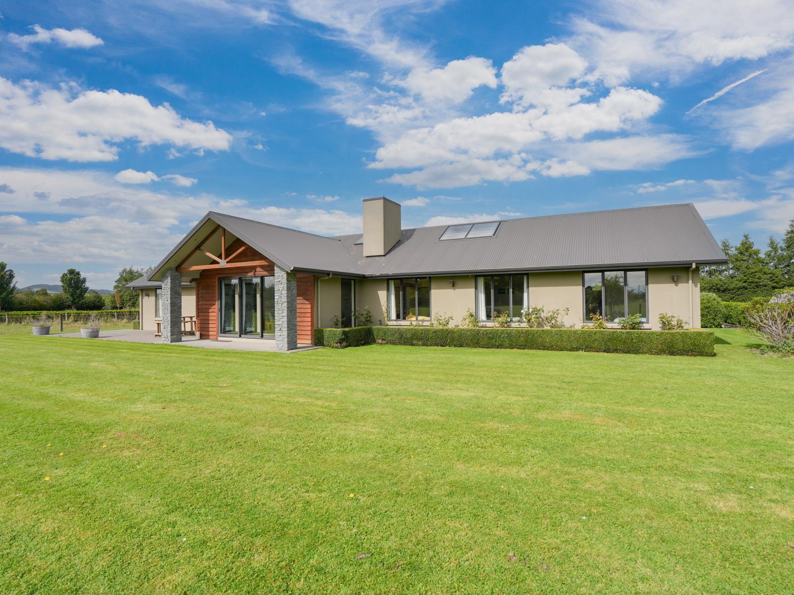 232 Crow Road, Thomsons Crossing